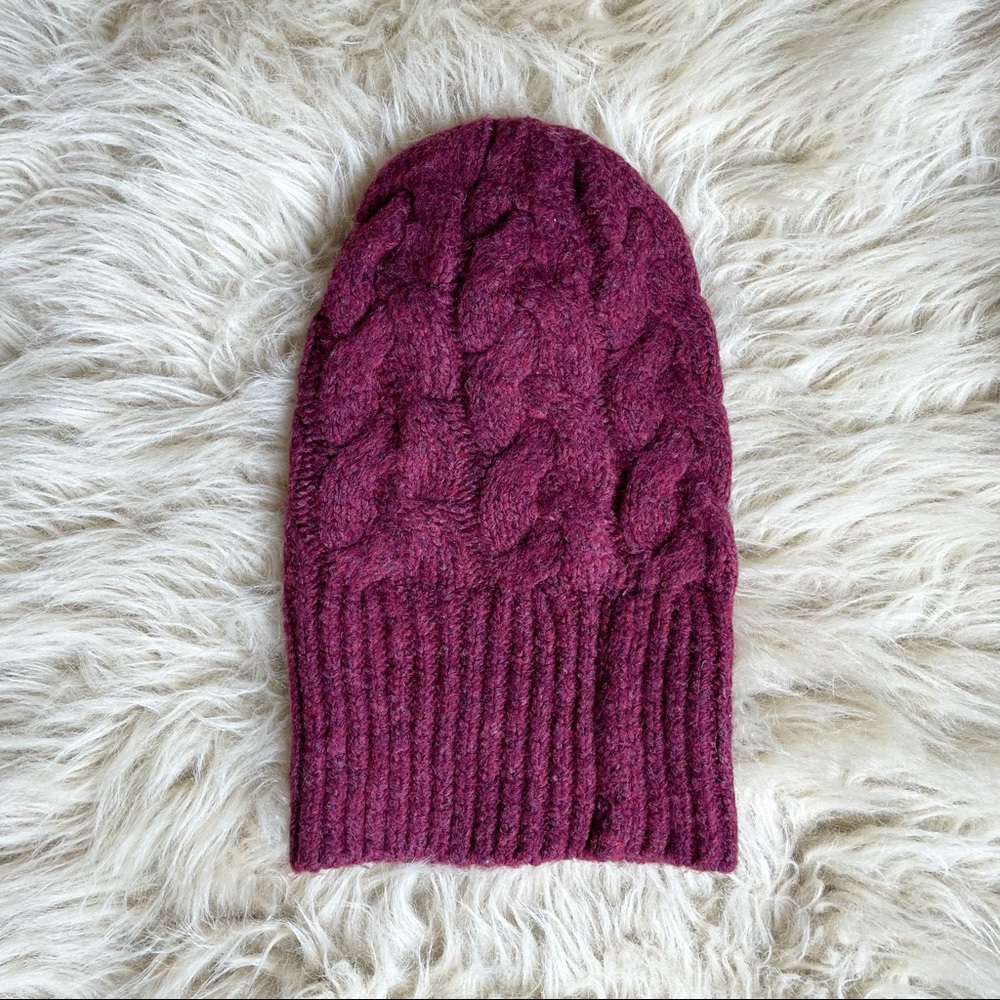 5/20!❄️Burgundy Beanie❄️